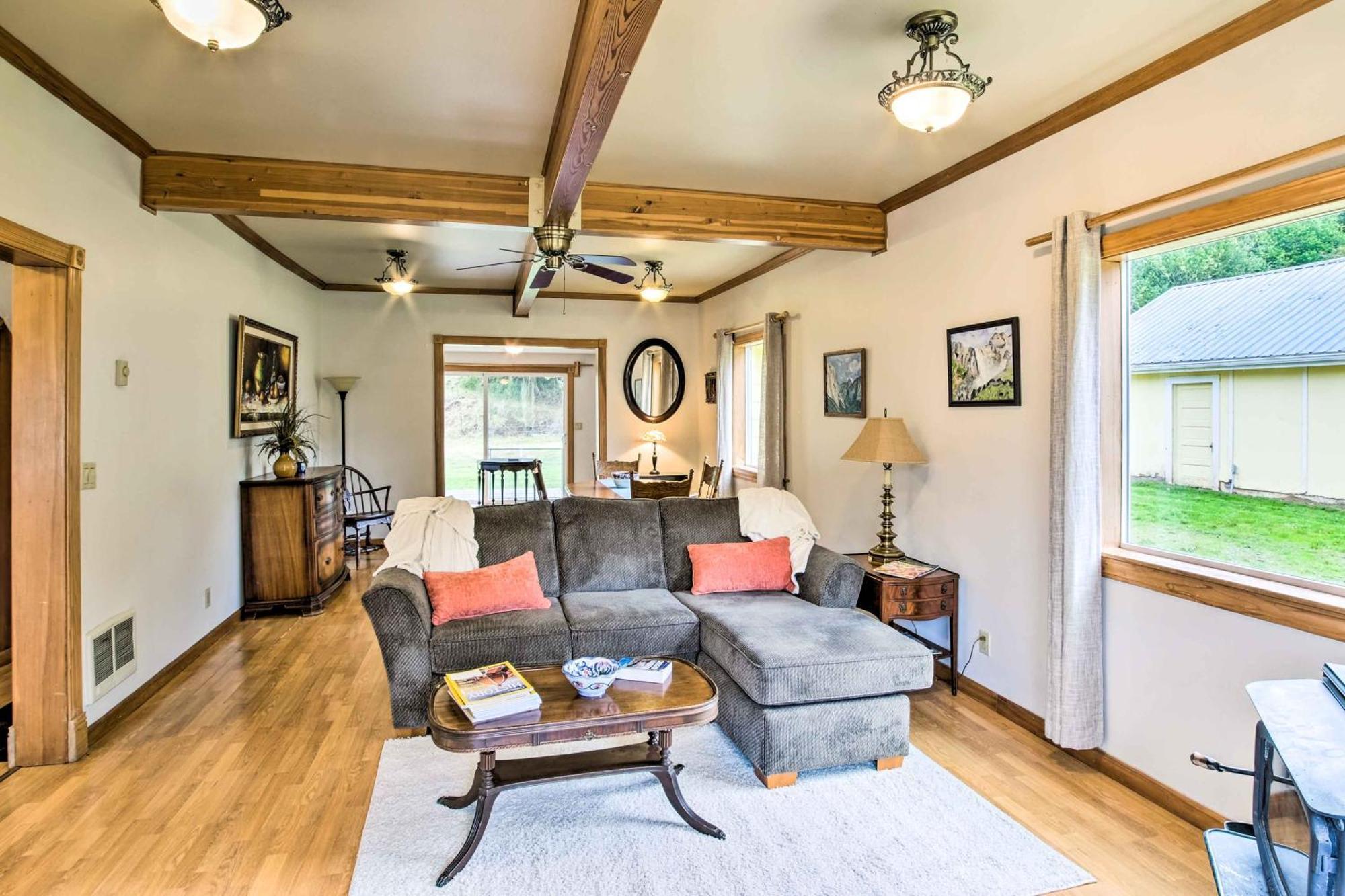 Quaint Coquille Getaway Near Beaches And Parks! Exterior photo