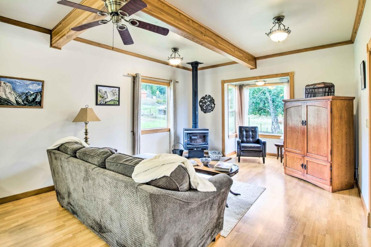 Quaint Coquille Getaway Near Beaches And Parks! Exterior photo