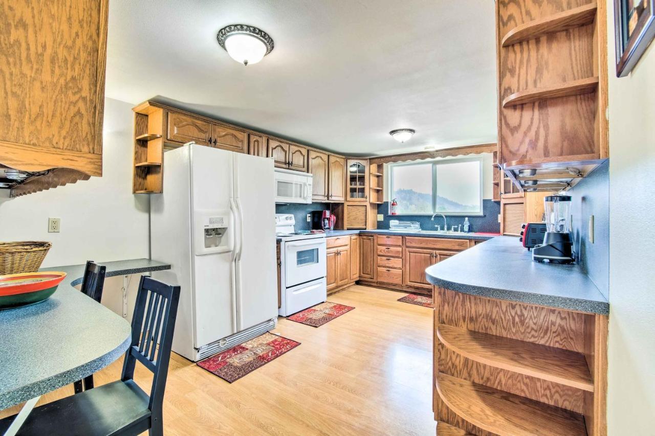 Quaint Coquille Getaway Near Beaches And Parks! Exterior photo