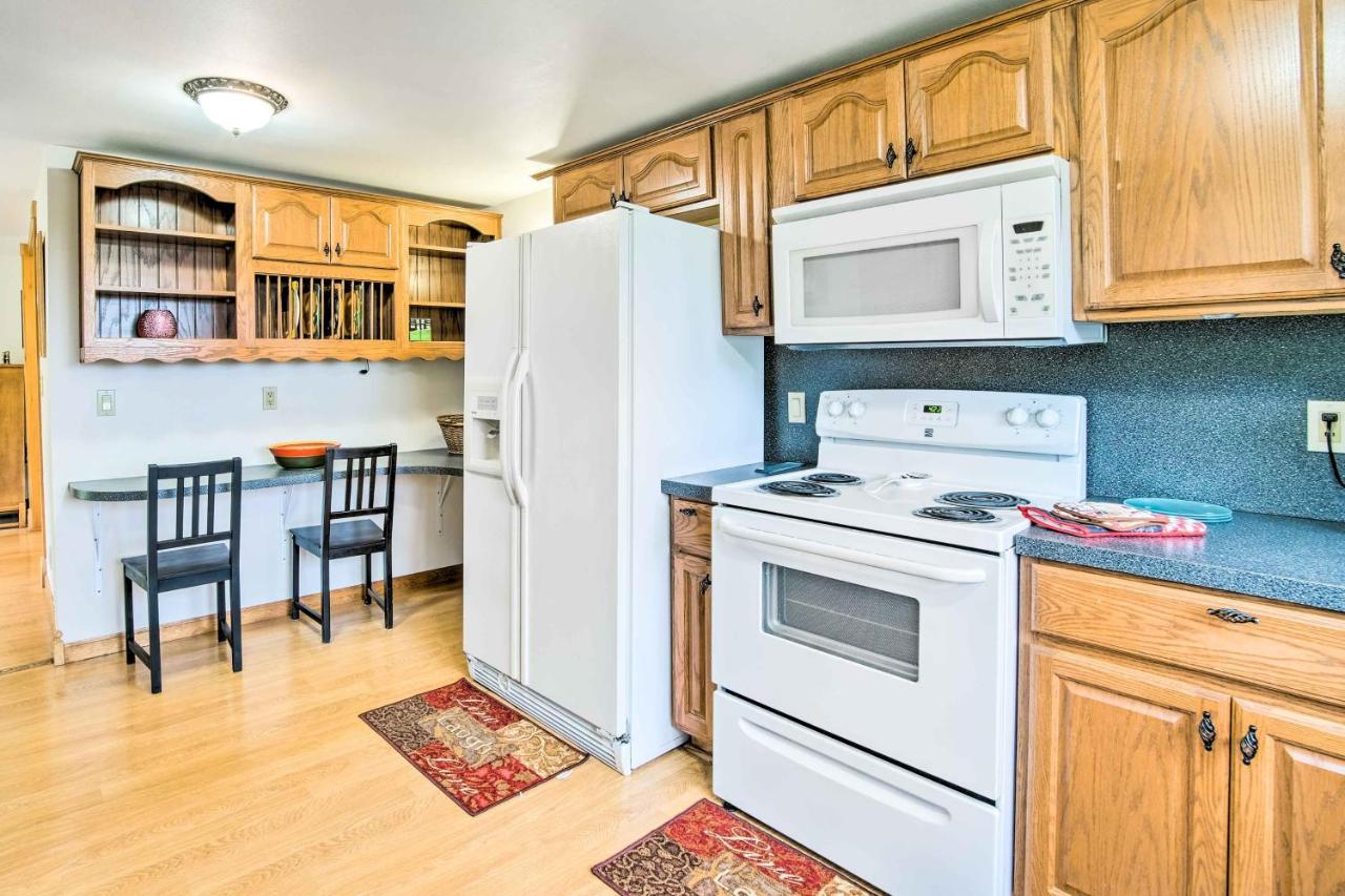 Quaint Coquille Getaway Near Beaches And Parks! Exterior photo
